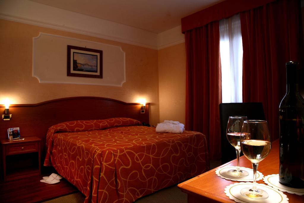 Gold Hotel Marcianise Oda fotoğraf